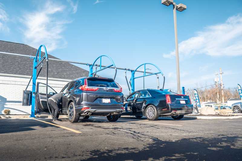 Gahanna Ohio car wash with free vacuums